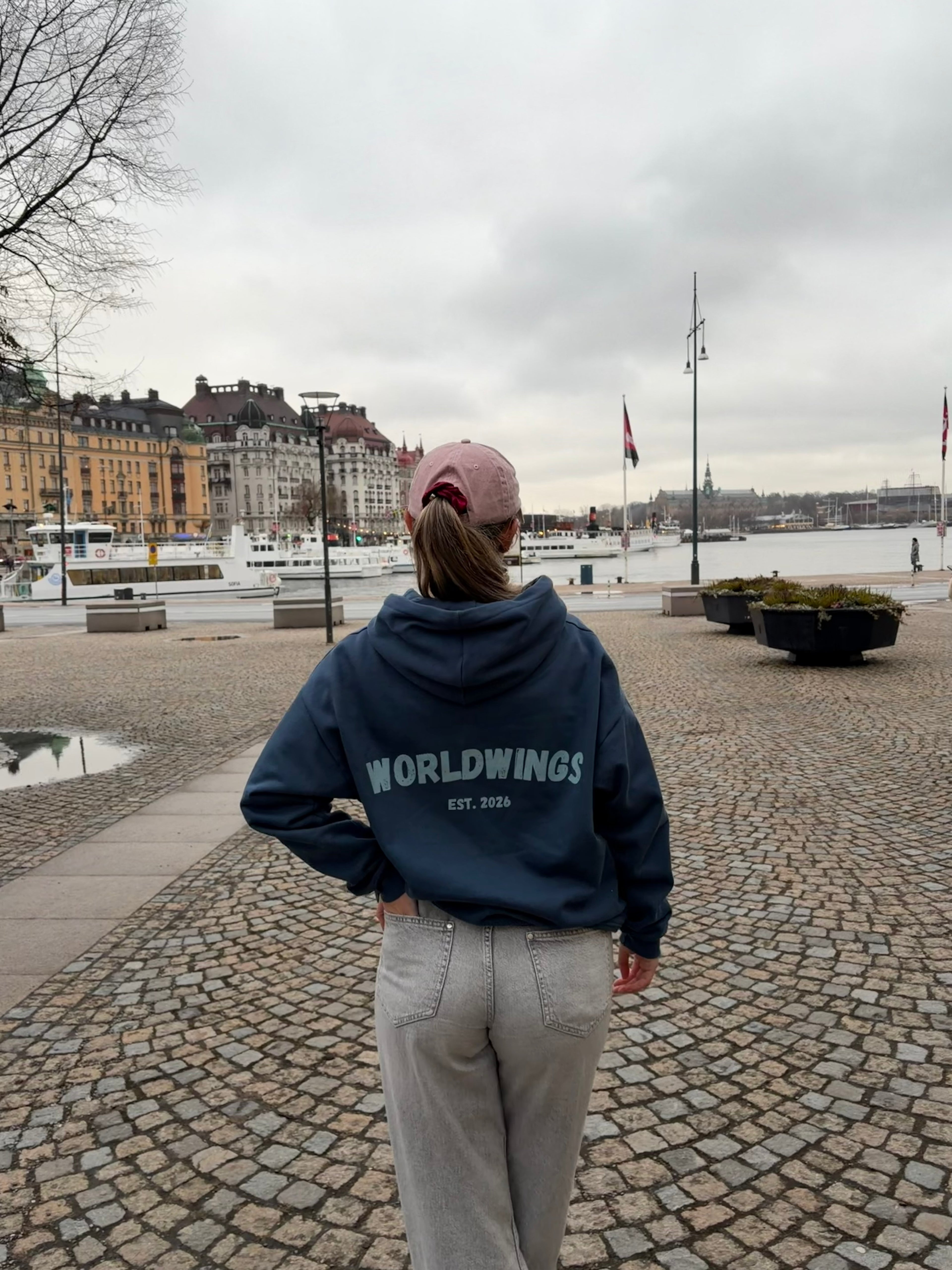 WorldWings Basic Hoodie